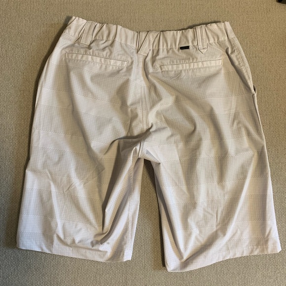 Oakley Casual White Shorts - Picture 2 of 2